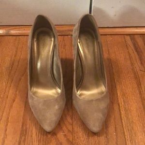 BCBGeneration grey/beige block heels 9.5